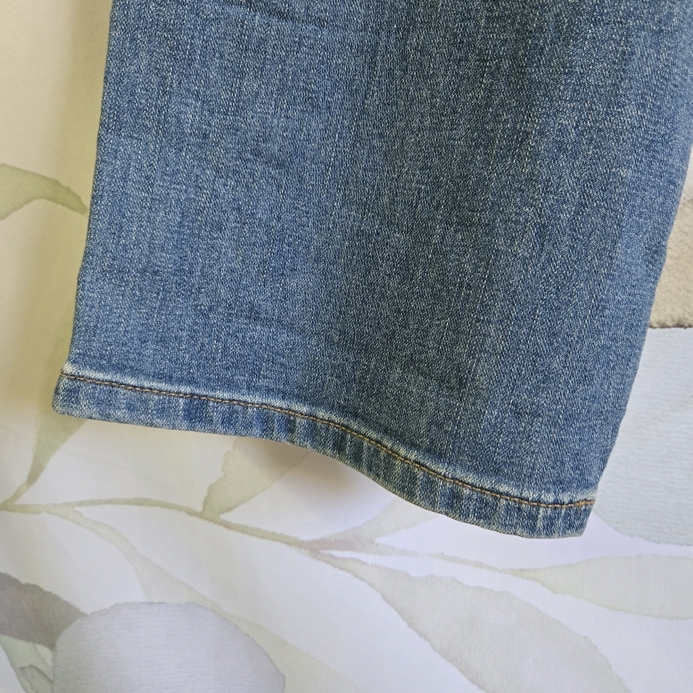 LEE | Petite Plus Relaxed Fit Straight Leg Mid Rise Jeans in Meridian sz 26W - Picture 10 of 13